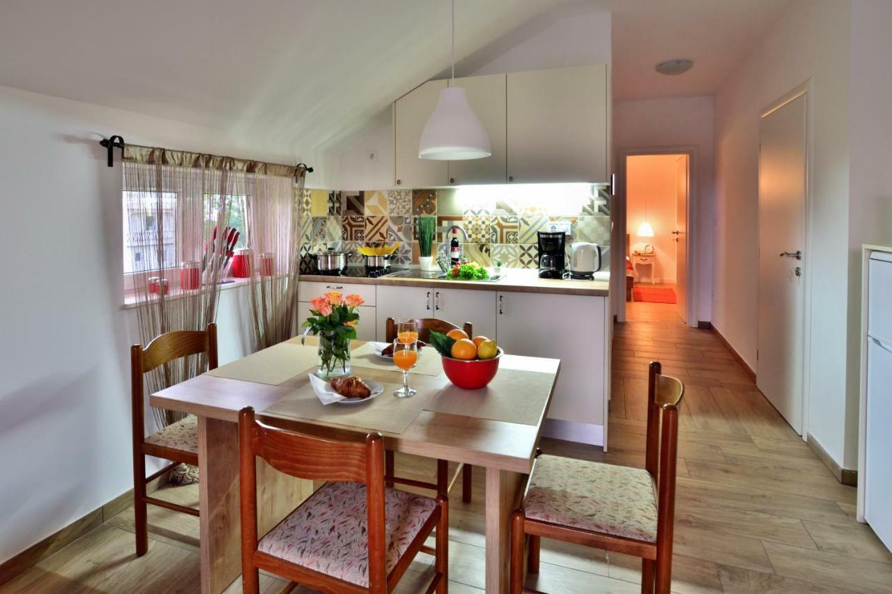 Apartmani Julija Vodice Buitenkant foto